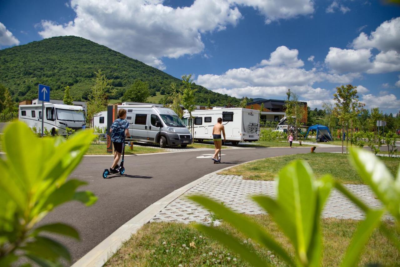 Mobile Homes Camping Plitvice Smoljanac Exteriör bild